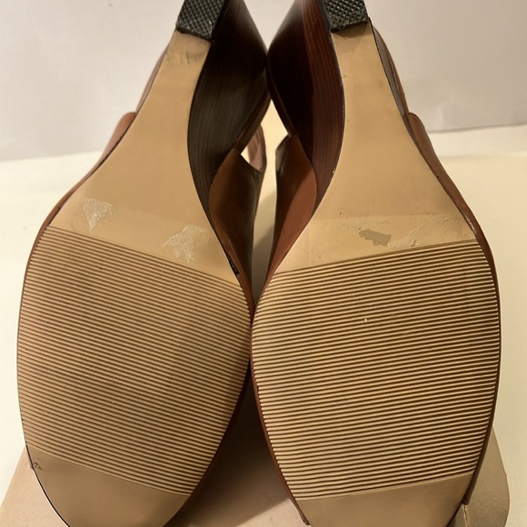 Miranda Tan Ladies Sz.6, new in box - Picture 3 of 4